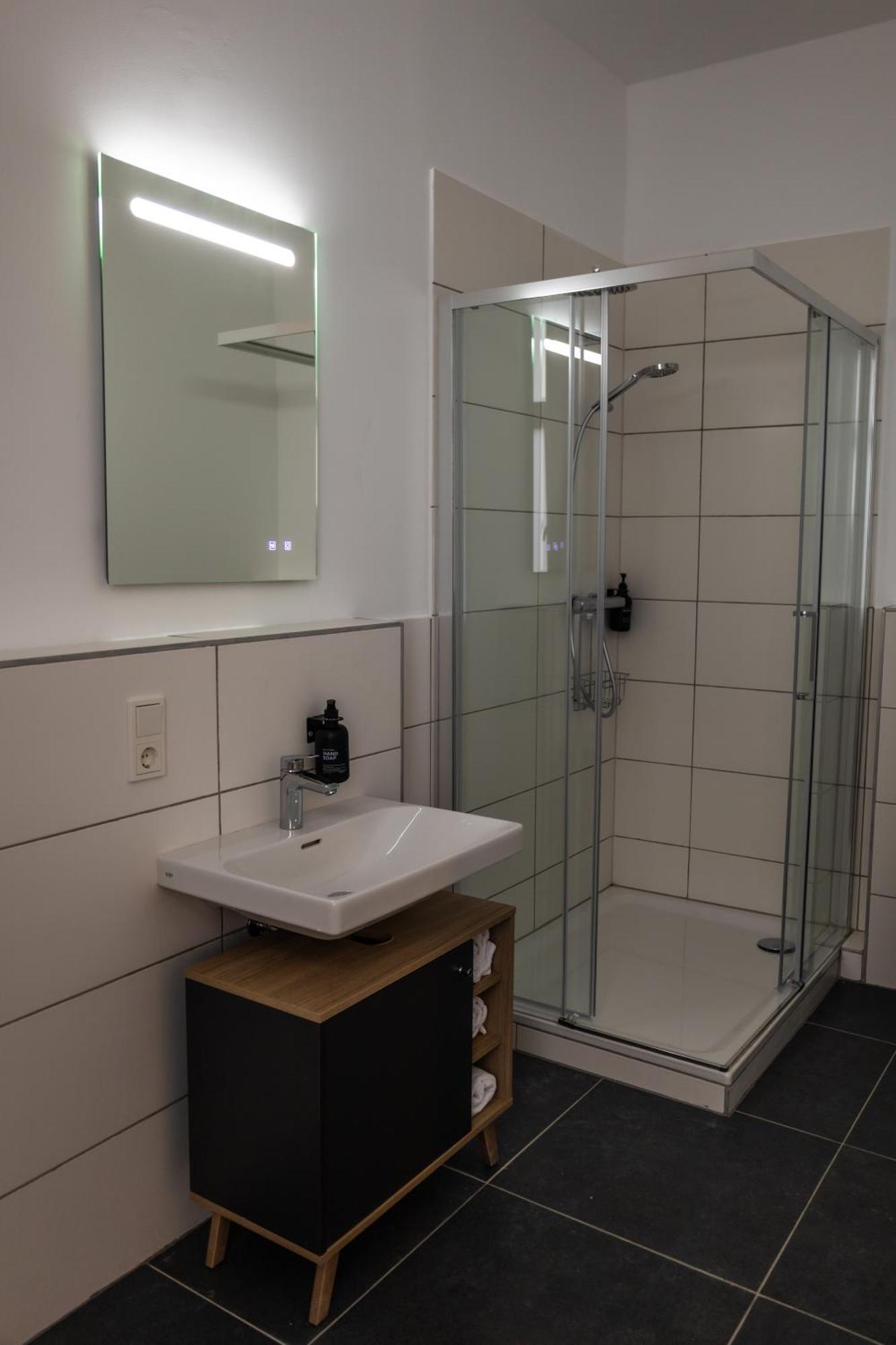 Hln Apartments Am Bahnhof Saarbrücken Kültér fotó